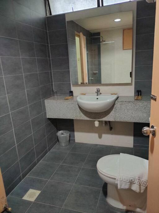 Pavilion Fahrenheit 88 Bukit Bintang 3 Bedrooms Куала Лумпур Екстериор снимка